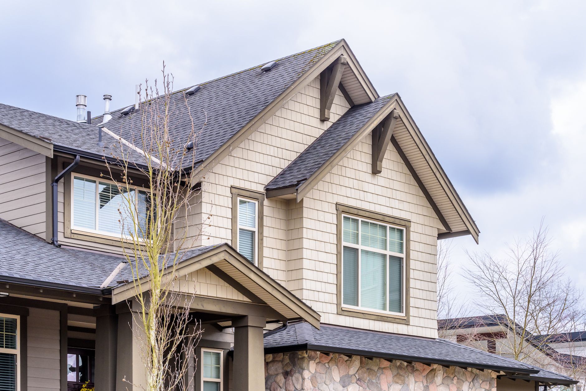 blog-post-header-imageIs it Time for a Roof Replacement? A Homeowner's Guide
